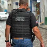 Pintor corporal é preso por extorquir turista no Pelourinho, em Salvador