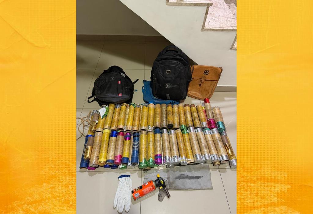 Polícia Militar apreende 78 espadas e conduz quatro pessoas durante operação em Santo Estêvão