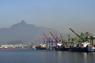 Superávit comercial cresce 10,8% em maio