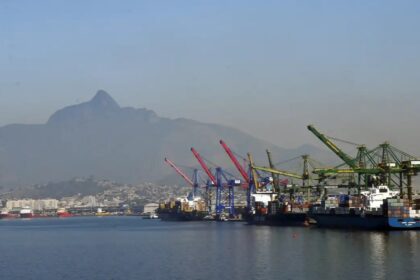 Superávit comercial cresce 10,8% em maio