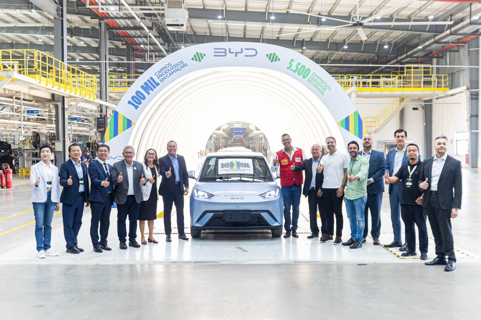 BYD celebra produção de 100 mil veículos em Camaçari