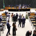 Câmara aprova projeto que proíbe cobrança de tarifa mínima de consumo sobre água e esgoto