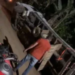Caminhão carregado de bananas tomba na Serra do Rato, em Mutuípe