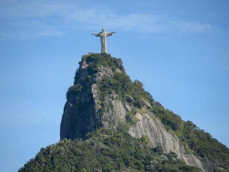 Comissão de Turismo busca solução jurídica para área do Cristo Redentor; assista - Notícias