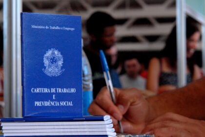 Desemprego cai para 5,4% e Brasil registra menor taxa da história da Pnad