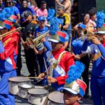 Desfile reúne mais de 900 alunos nos 64 anos de Lauro de Freitas