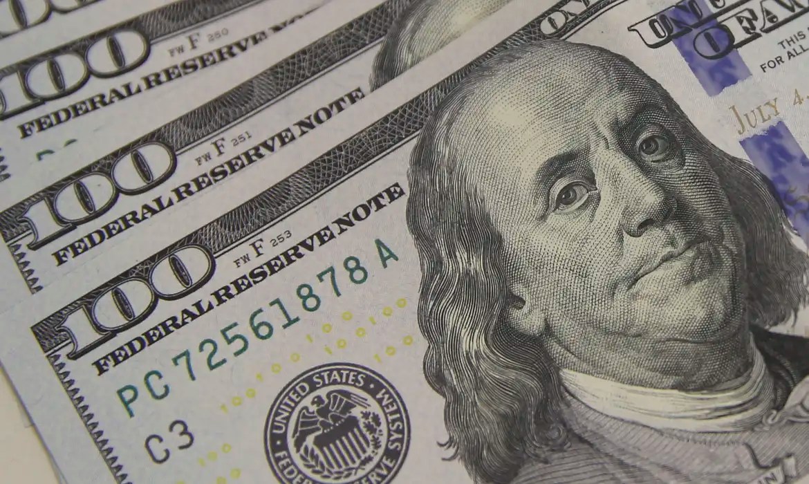 FMI eleva projeção para PIB do Brasil