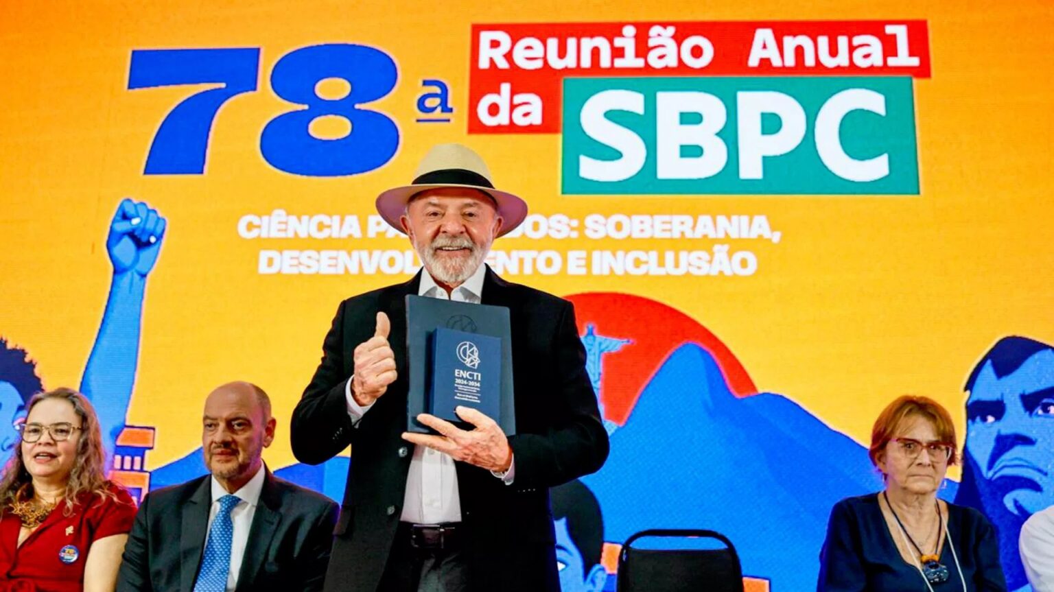 Lula defende investimento em pesquisa e diz que 'não é louco' de brigar com China e EUA