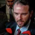 Ministro da Fazenda chama Milei de 'palhaço' e rebate criticas do argentino sobre o Brasil