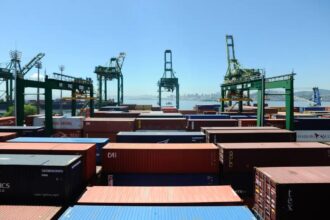 Projeção de superávit comercial é elevada para US$ 90 bilhões