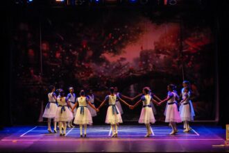 Projeto gratuito leva aulas de ballet para crianças em Salvador