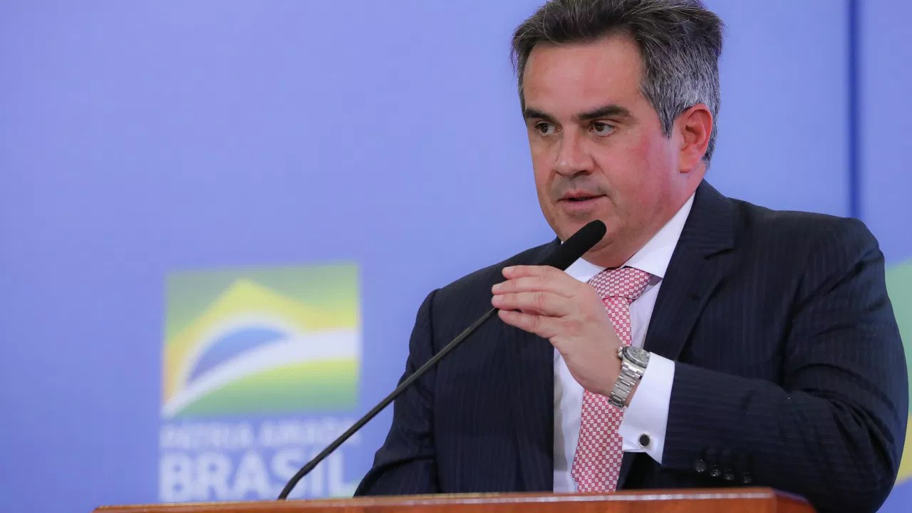 Sob investigação da PF, Ciro Nogueira cancela participação em evento empresarial em SP