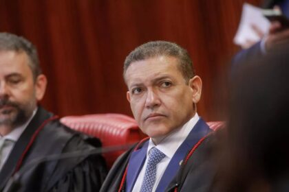 TSE dá 48 horas para Lula explicar uso de redes do governo para propaganda