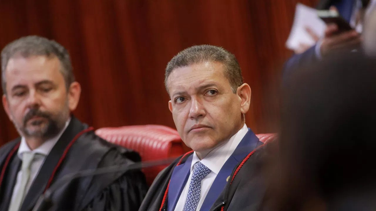 TSE dá 48 horas para Lula explicar uso de redes do governo para propaganda