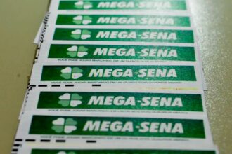 Veja os números da mega-sena sorteados neste sábado (4)