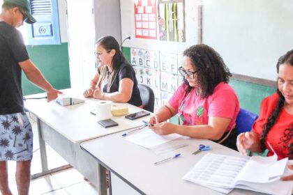 Eleitores participam de eleição simulada no Maranhão