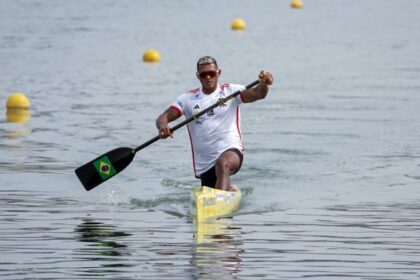 Isaquias Queiroz é campeão mundial na Polônia