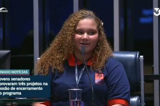 Jovens Senadores e Senadoras aprovam projetos de apoio a migrantes e mulheres — Senado Notícias