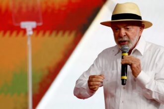 Lula critica bancos por burocracia no crédito a trabalhadores de aplicativo