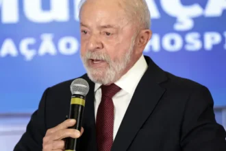 Lula liga para Trump e tenta retomar negociações comerciais