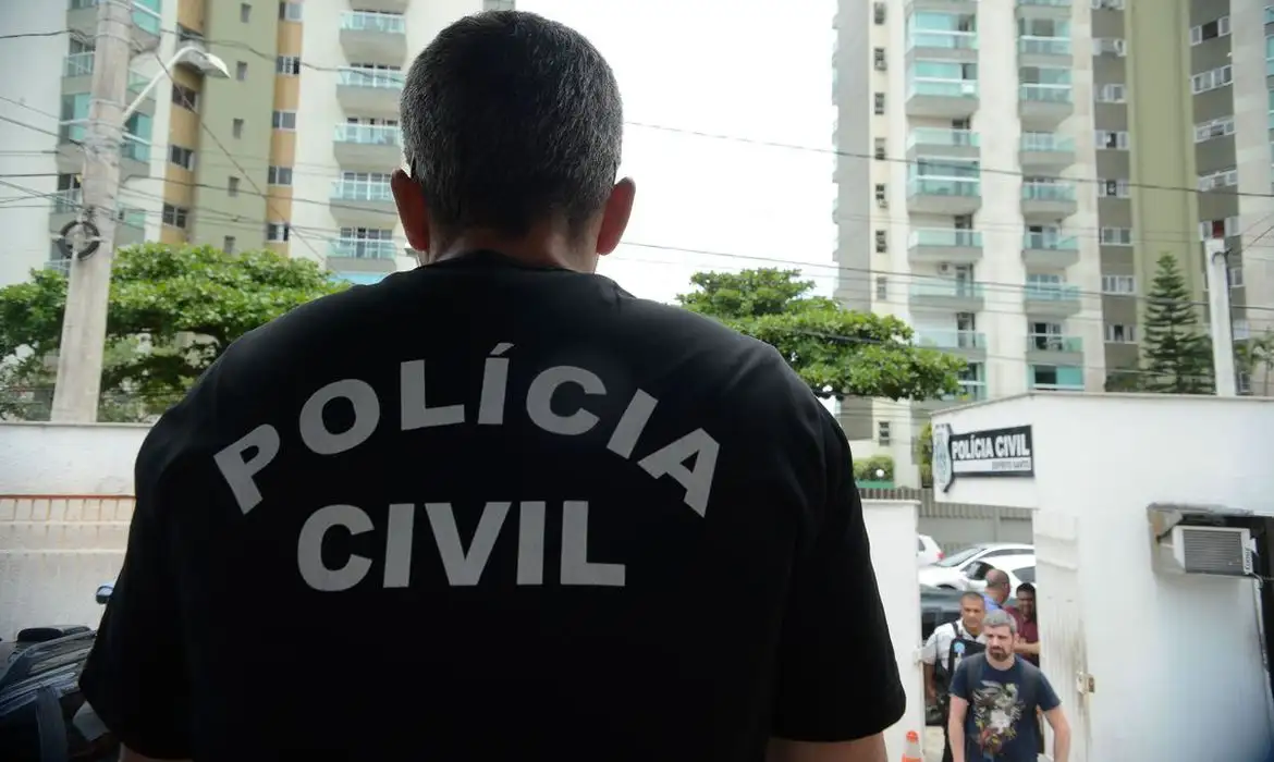 Restaurante de shopping em Salvador é investigado por servir bebida com água sanitária