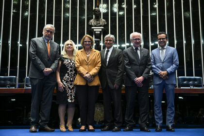 Sessão especial destaca importância da imprensa na promoção do turismo — Senado Notícias