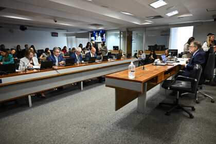 CCT aprova 55 concessões e renovações para emissoras de rádio e TV — Senado Notícias