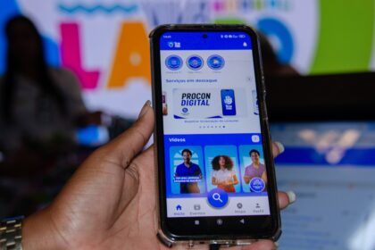Lauro de Freitas lança app com serviços da Prefeitura
