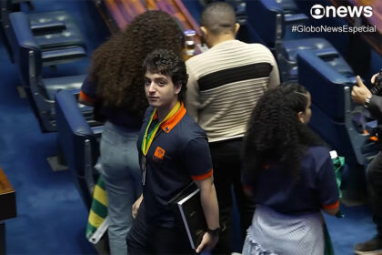 Ao retratar as expectativas, os desafios e as perspectivas de jovens brasileiros diante do primeiro voto, o documentário mostrou o papel do Programa Jovem Senador na formação de cidadãos.