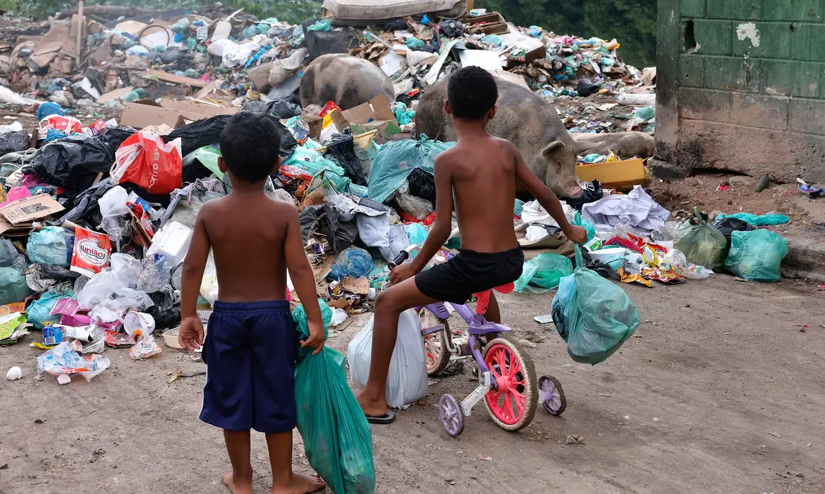 Senado aprova novo direito para crianças e adolescentes