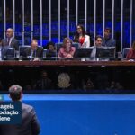 Senado homenageia trabalhadores da área de limpeza — Senado Notícias