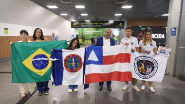 Ciência produzida na rede estadual cruza fronteiras e leva estudantes baianos à Colômbia | SEC