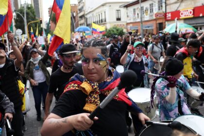 Colômbia vive protestos contra o governo de La Espriella