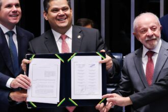 Descanso de trabalhador não quebra empresas, diz Lula após fim da 6x1
