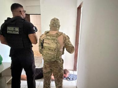 Foragido da Rússia, ex-militar chega à sede da PF onde será iniciado o processo de extradição | SSP