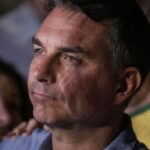 Mendonça multa Flávio por impulsionar post negativo contra Lula