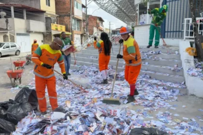 Operação pós-eleições mobiliza 1,5 mil agentes de limpeza em Salvador