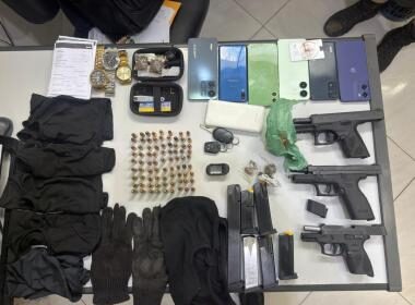 PM apreende armas, carregadores, munições e drogas com suspeitos em Castro Alves | SSP
