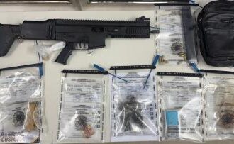PM apreende carabina e drogas no Nordeste de Amaralina | SSP