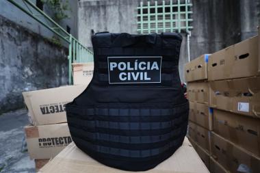 Polícia Civil da Bahia recebe 1,2 mil novos coletes balísticos para reforçar a segurança dos policiais | SSP