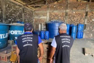 Polícia Civil encontra cerca de 5 mil litros de cachaça armazenados inadequadamente em Itapicuru | SSP