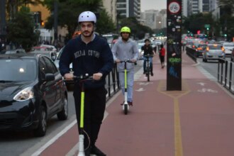 Prefeitura de SP começa a fiscalizar bicicletas e patinetes elétricos