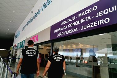 Procon-BA orienta passageiros nas estações de metrô de Salvador sobre gratuidade do transporte nas eleições | SJDH