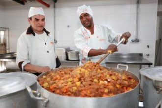 Restaurantes Populares promovem ação educativa no Dia Mundial da Alimentação | SEADES