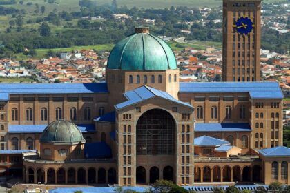 Santuário de Aparecida terá missas, consagração e procissão no feriado