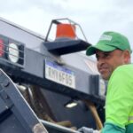 Trabalhadores da limpeza urbana anunciam greve em Salvador a partir de domingo (1º); coleta de lixo pode ser afetada