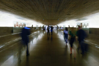 O Túnel que liga o Edifício Principal ao Anexo II do Senado é conhecido como Túnel do Tempo. Em suas paredes há uma exposição permanente intitulada "O Senado Brasileiro – do Império à República". A mostra retrata parte da trajetória social, política e histórica do Senado, desde sua criação, com a Constituição outorgada por D. Pedro I em 1824, até a legislatura atual. Os painéis estão dispostos em ordem cronológica: na parede à esquerda estão informações do período Imperial e da Primeira República; na parede à direita, o período do Estado Novo até os dias atuais.